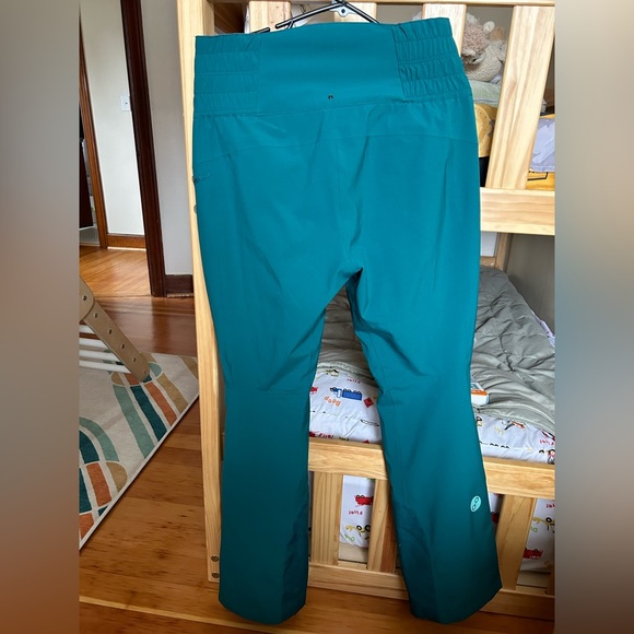 Ski/snow gear (jacket and pants) Pyua - Picture 5 of 7